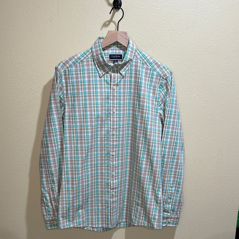 Club Room size medium Men's Plaid Button-Down Shirt